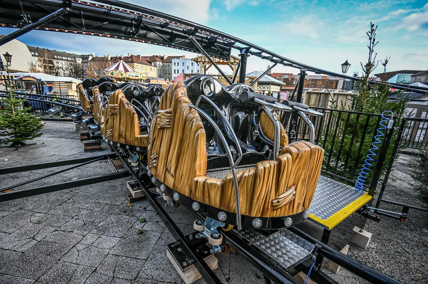 spinning coasters
