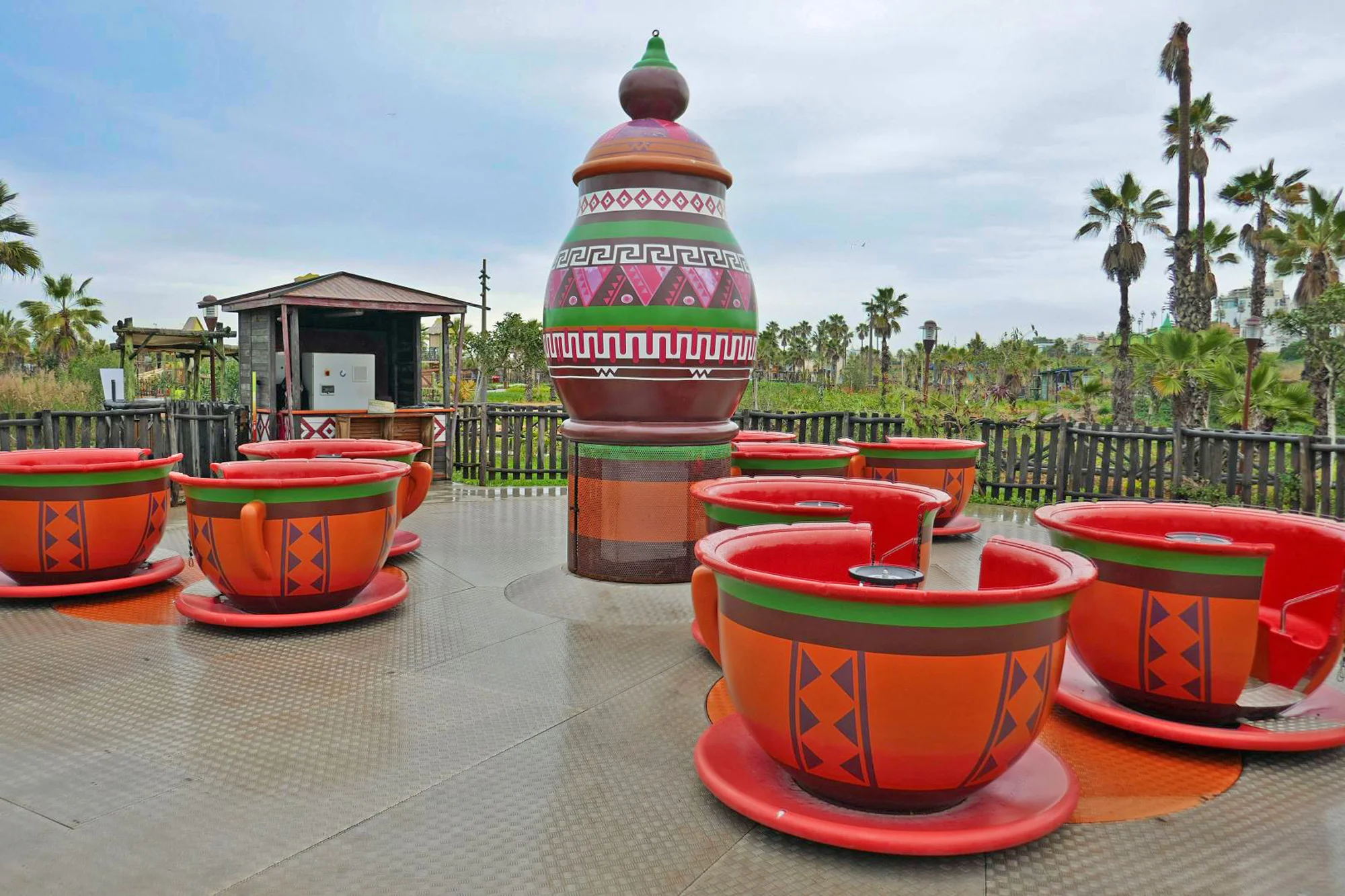 Dancing Cups