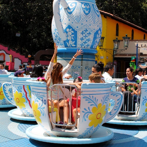 Dancing Cups