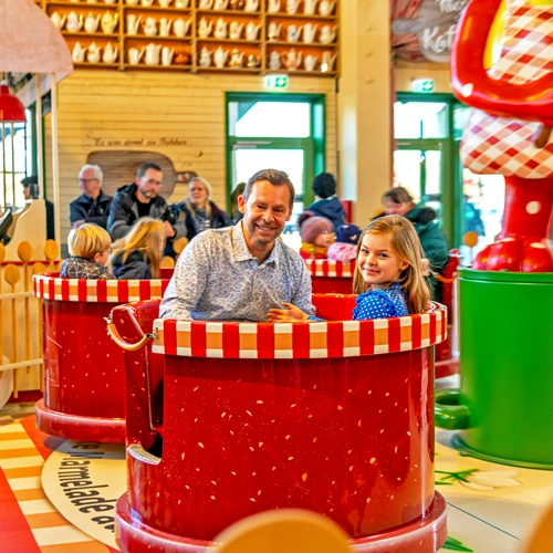 Tea Cups 6 meters
