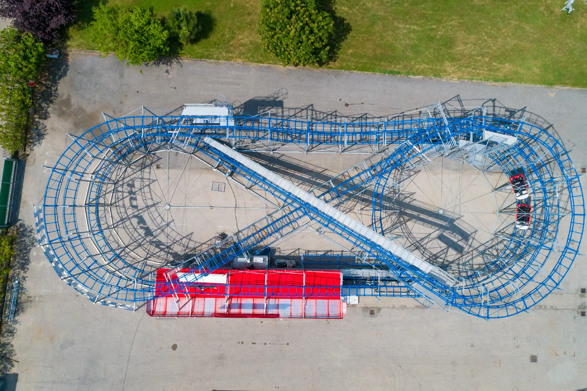 Cyclon Family Coaster