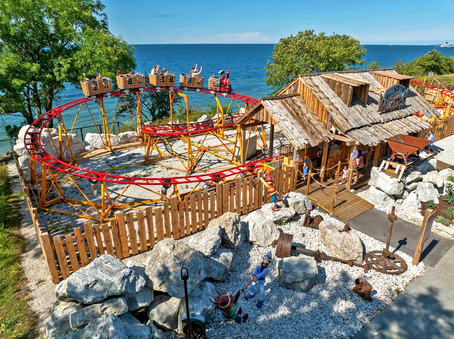 Double Extended Family Coaster