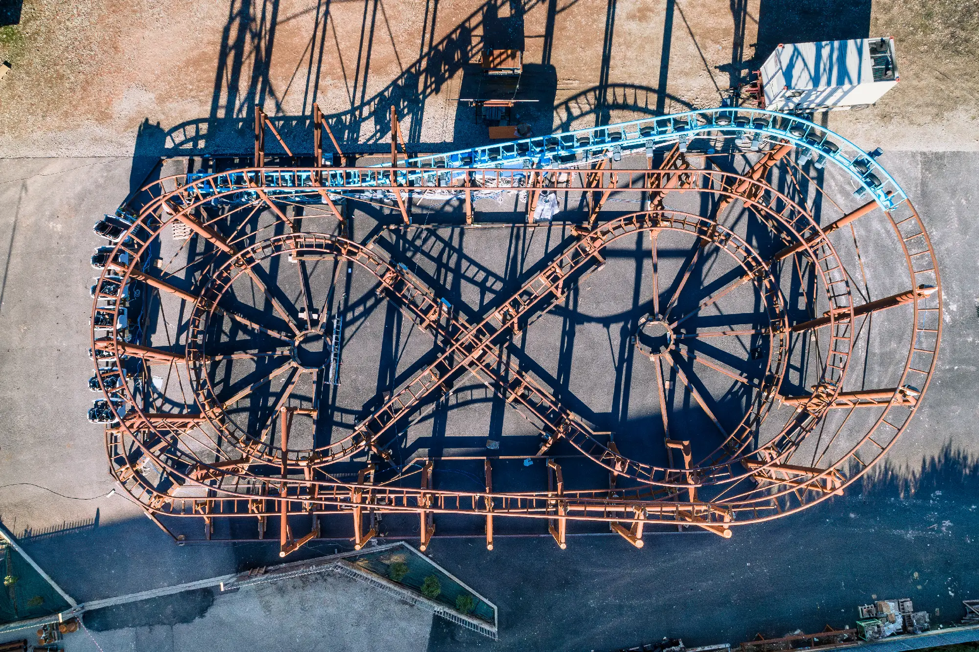 Family Launch L Coaster